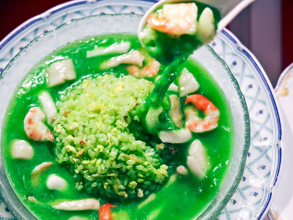 Jade color fried rice with soup