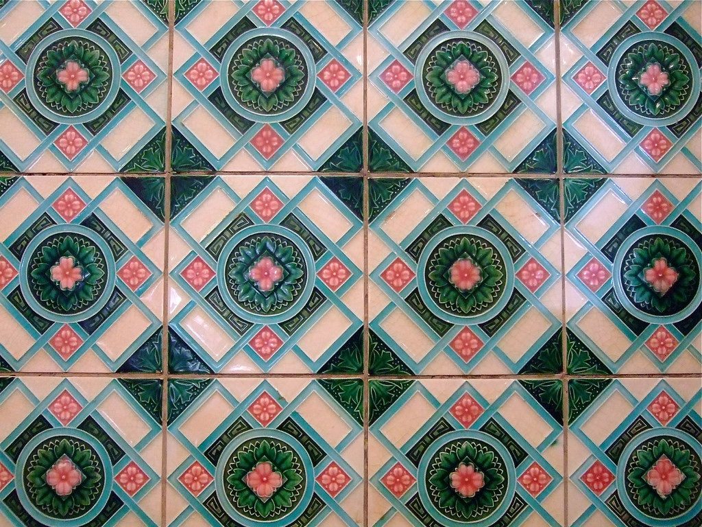 Sarasa Cafe Kyoto rose tiles