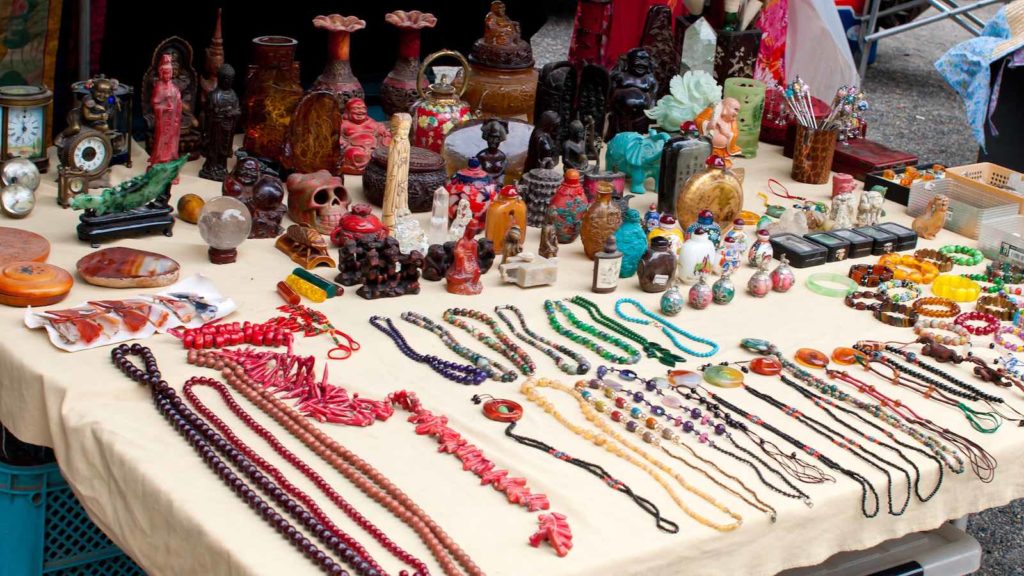 Toji flea market